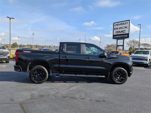 Used 2021 Chevrolet Silverado 1500 LT Trail Boss w/ Convenience Package II image 2