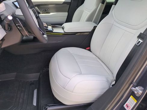 New 2026 Land Rover Range Rover Sport SE AWD/4WD image 12