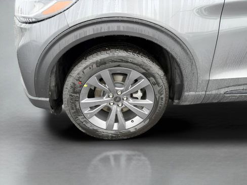 New 2026 Ford Explorer Active AWD/4WD image 28
