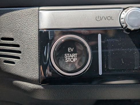 New 2025 Hyundai Ioniq 6 Limited image 10