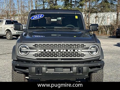 Used 2024 Ford Bronco Badlands image 2