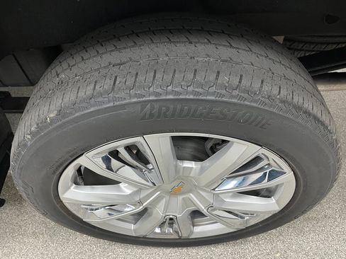Used 2022 Chevrolet Silverado 1500 High Country w/ High Country Premium Package AWD/4WD image 16