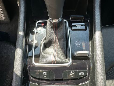 Used 2022 Jeep Compass Trailhawk image 32