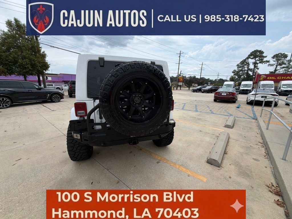 Used 2017 Jeep Wrangler Unlimited Rubicon AWD/4WD image 18