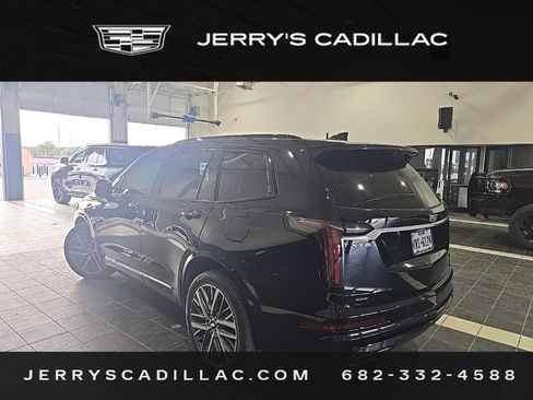 Used 2024 Cadillac XT6 Sport w/ Technology Package AWD/4WD image 7