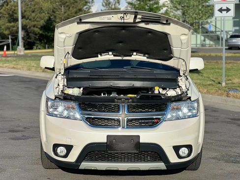 Used 2019 Dodge Journey SE w/ Premium Group FWD image 39