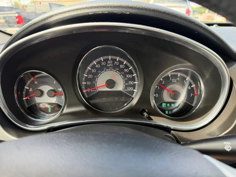 Used 2013 Chrysler 200 Limited FWD image 15