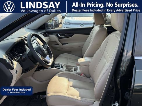 Used 2020 Nissan Rogue SL AWD/4WD image 12