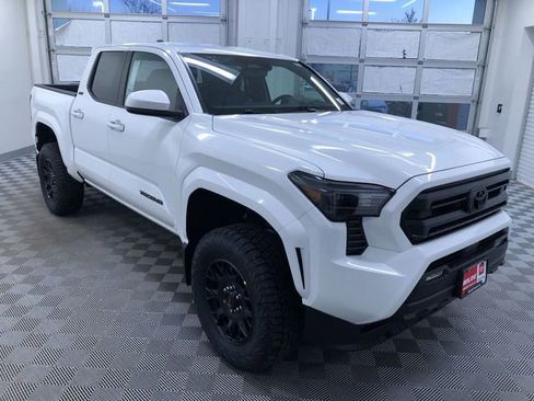 New 2025 Toyota Tacoma SR5 image 7
