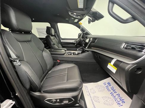 New 2026 Jeep Grand Wagoneer Limited image 11