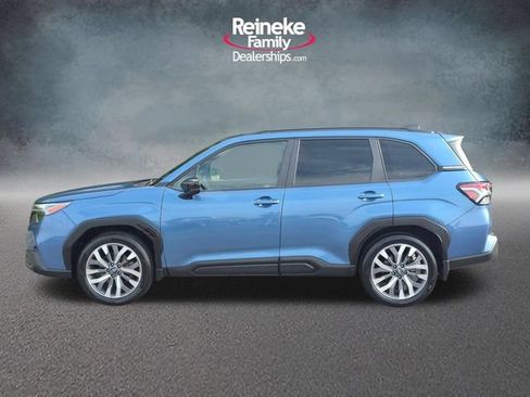 Used 2025 Subaru Forester Touring w/ Popular Package - Touring AWD/4WD image 9