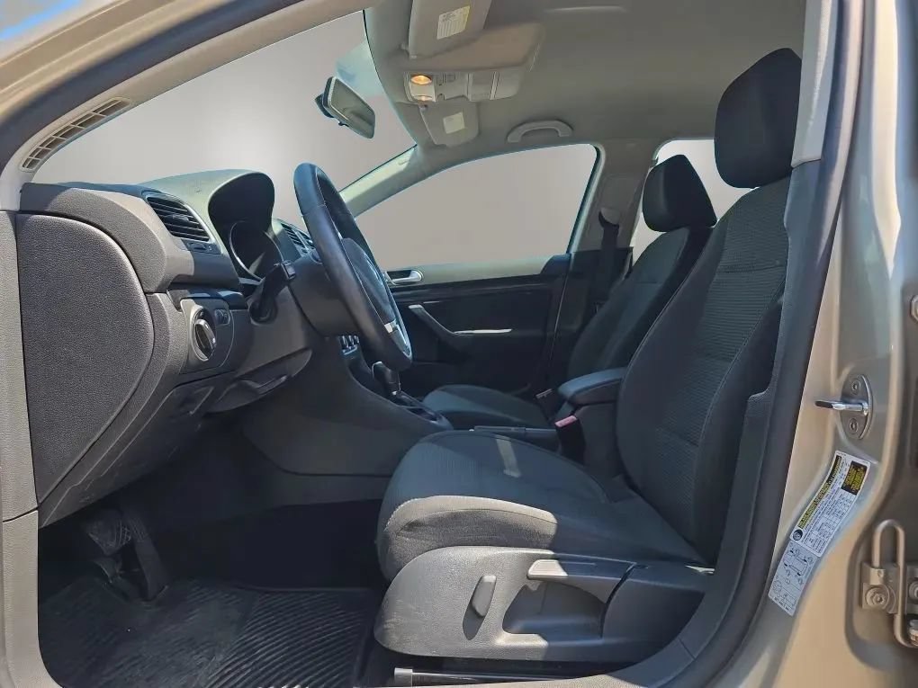 Used 2013 Volkswagen Jetta SE FWD image 15