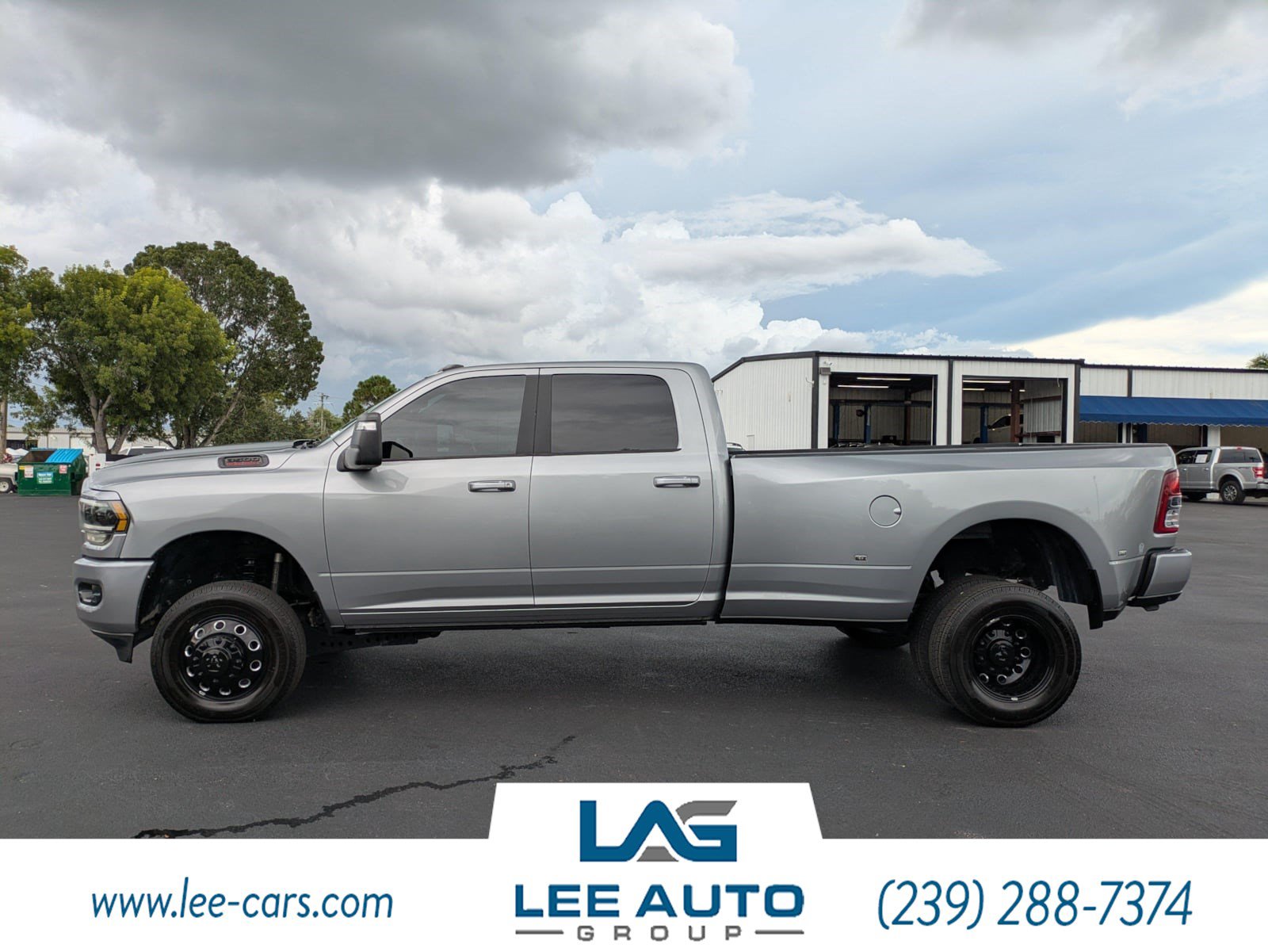 Used 2024 RAM 3500 Big Horn w/ Night Edition AWD/4WD image 6