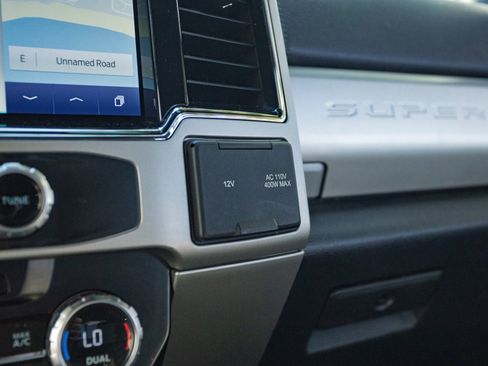 Used 2022 Ford F250 Lariat w/ Lariat Ultimate Package image 21