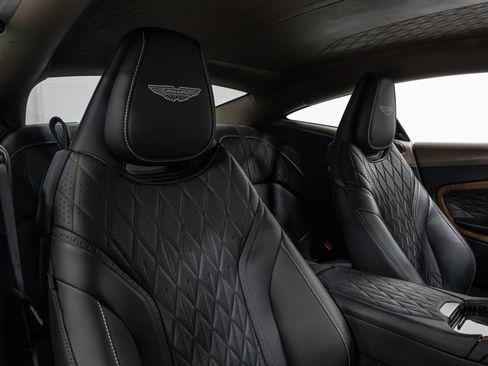 Used 2024 Aston Martin DB12 Coupe RWD image 65