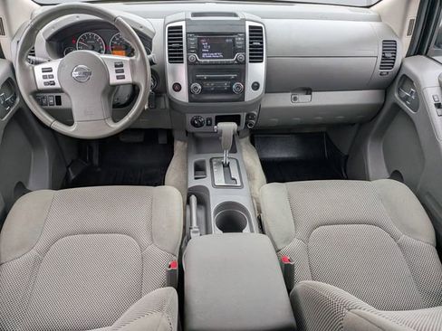 Used 2018 Nissan Frontier SV image 14