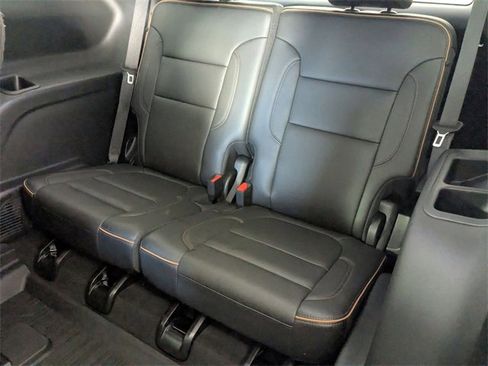 Used 2023 GMC Acadia AT4 w/ Technology Package image 30