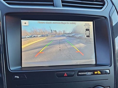 Used 2019 Ford Explorer XLT w/ Equipment Group 202A image 20