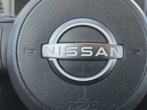 Used 2024 Nissan Rogue SV image 5