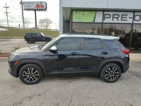 Used 2021 Chevrolet TrailBlazer ACTIV w/ Sun and Liftgate Package image 13