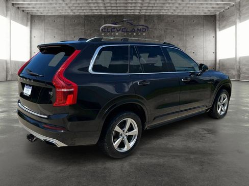 Used 2017 Volvo XC90 T5 Momentum w/ Vision Package FWD image 3