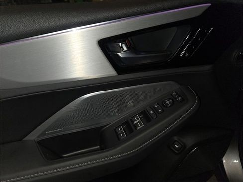 Certified 2025 Acura MDX w/ Technology Package image 13