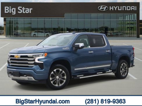 Used 2024 Chevrolet Silverado 1500 High Country w/ Technology Package AWD/4WD image 1