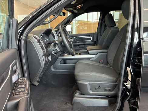 Certified 2024 RAM 2500 Big Horn w/ Night Edition AWD/4WD image 16