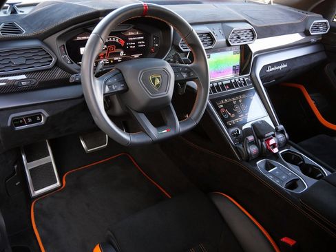 Used 2024 Lamborghini Urus Performante image 21