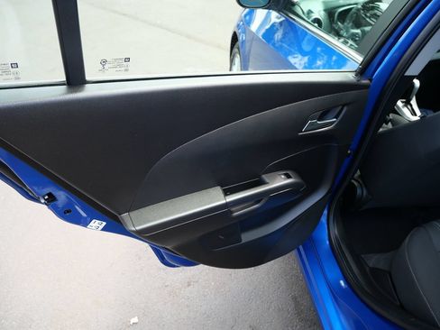 Used 2018 Chevrolet Sonic LT FWD image 17