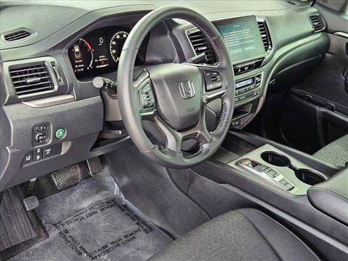 Certified 2025 Honda Ridgeline Sport+ image 10