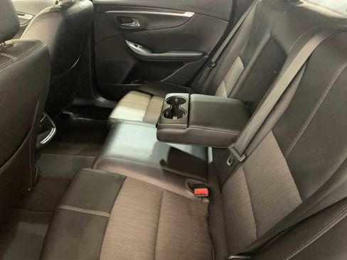 Used 2017 Chevrolet Impala LT image 5