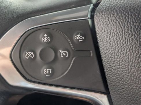 Certified 2023 Chevrolet Traverse LT FWD image 15