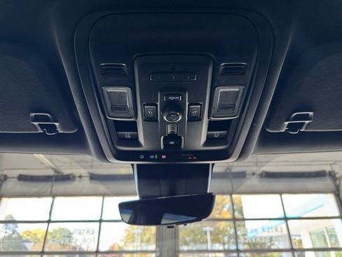 Used 2024 Chevrolet Tahoe High Country image 25