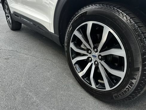 Certified 2025 Ford Explorer ST-Line AWD/4WD image 11