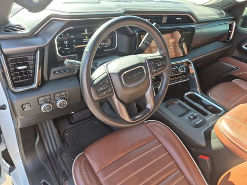 Used 2026 GMC Sierra 3500 Denali Ultimate AWD/4WD image 10