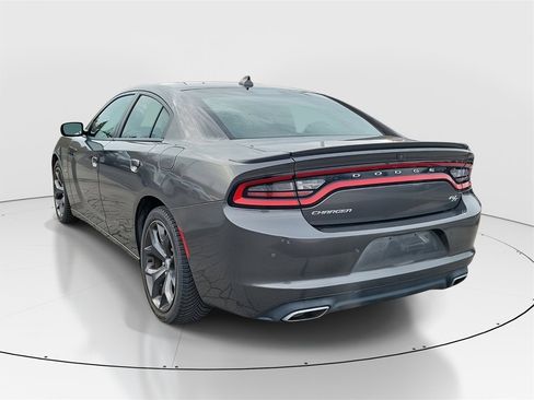 Used 2018 Dodge Charger R/T w/ Plus Group image 3