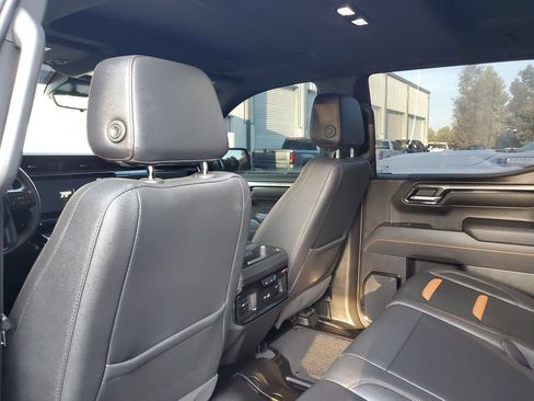 Used 2026 GMC Sierra 1500 AT4 w/ AT4 Premium Package AWD/4WD image 10