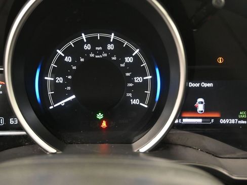 Used 2018 Honda Fit EX image 11