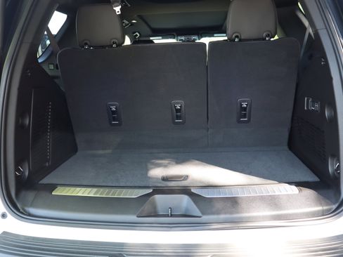 Used 2025 GMC Yukon Denali w/ Denali Reserve Package image 44