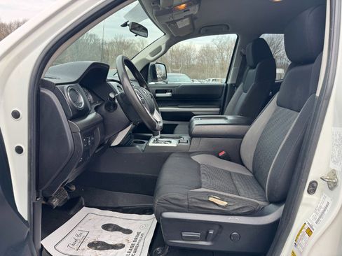 Used 2016 Toyota Tundra SR5 AWD/4WD image 16
