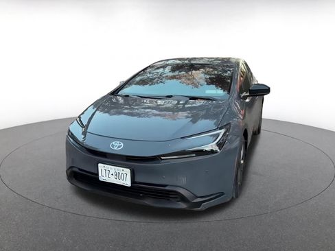 Used 2025 Toyota Prius LE image 7