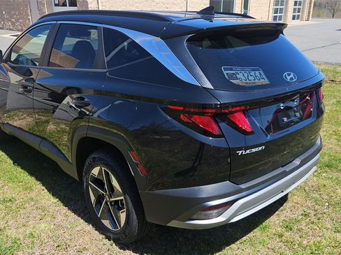 Certified 2025 Hyundai Tucson SEL AWD/4WD image 5