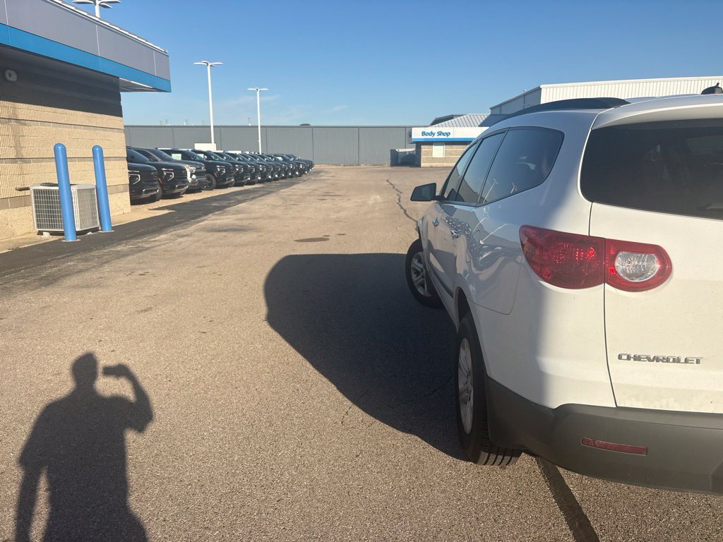 Used 2009 Chevrolet Traverse LS FWD image 7
