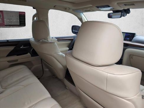 Used 2016 Lexus LX 570 4WD w/ Luxury Package image 22