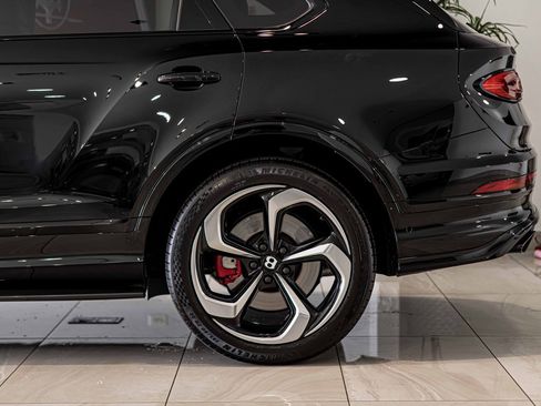 Used 2022 Bentley Bentayga image 7