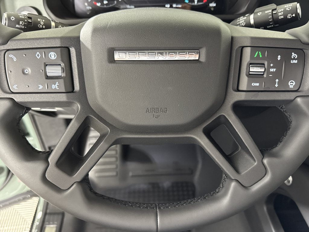 New 2026 Land Rover Defender 110 AWD/4WD image 25