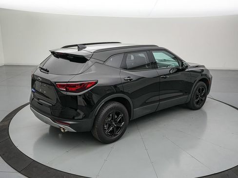Used 2023 Chevrolet Blazer LT w/ Convenience Package FWD image 4