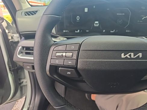 Certified 2025 Kia K4 EX image 15