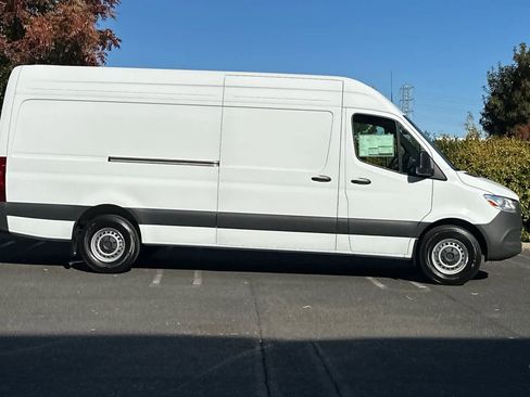 New 2025 Mercedes-Benz Sprinter 2500 image 2